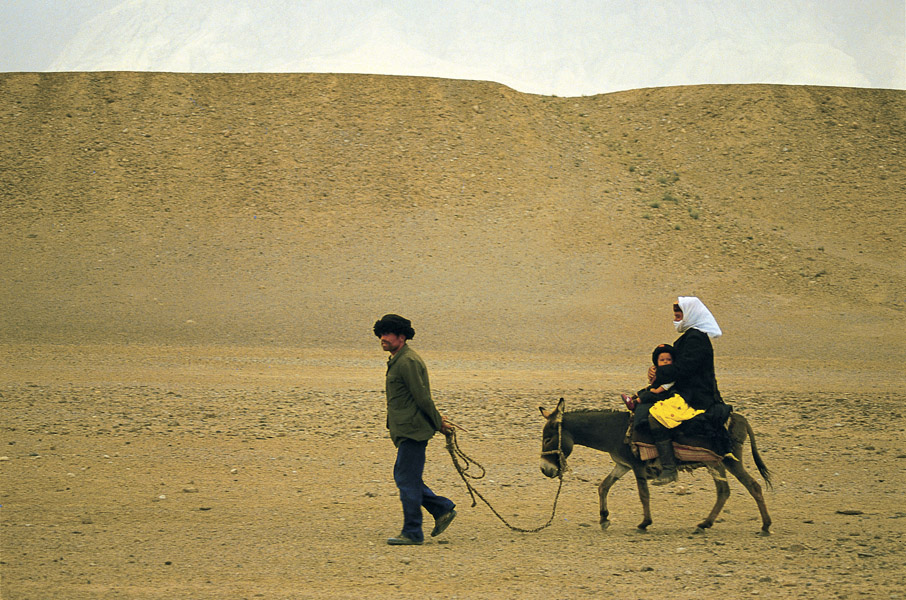 新疆喀什，帕米尔高原一家人